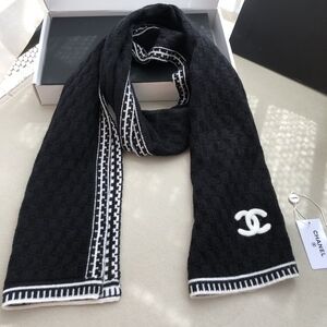 ✨CHANEL✨🖤🤍 Scarf in Black with White Accents